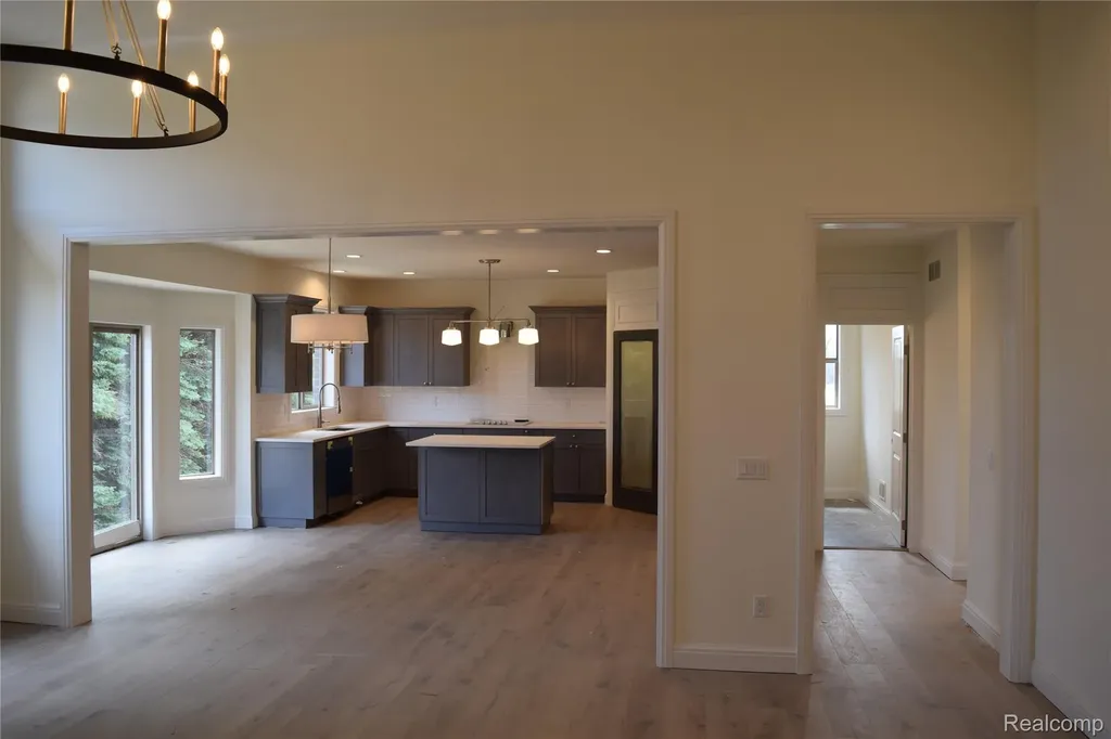 3093 Raffler Drive Rochester Hills City MI 48307
