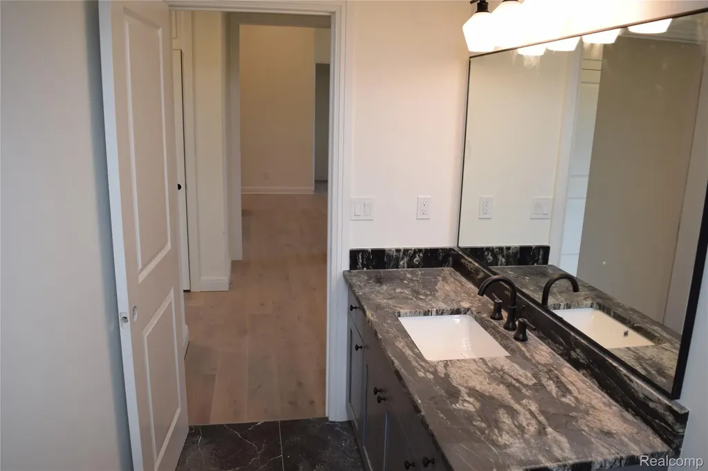 3093 Raffler Drive Rochester Hills City MI 48307