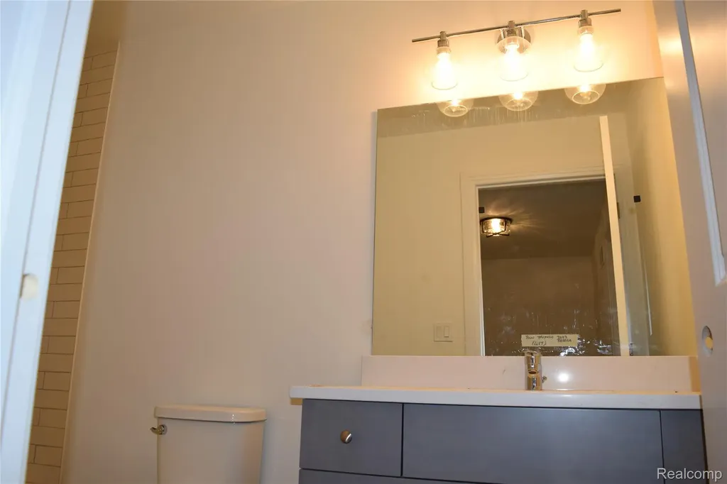 3093 Raffler Drive Rochester Hills City MI 48307