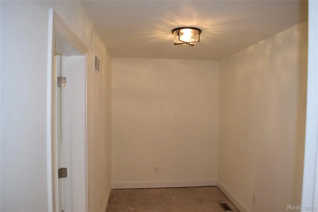 3093 Raffler Drive Rochester Hills City MI 48307