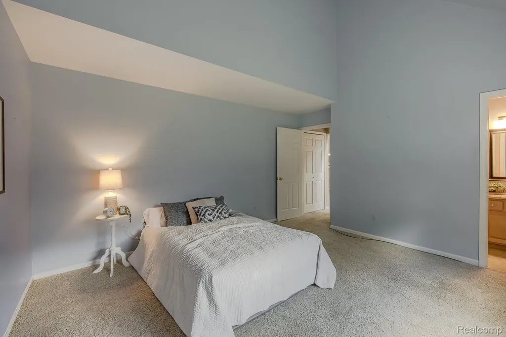 1074 Sandpiper Drive Waterford Charter Township MI 48328