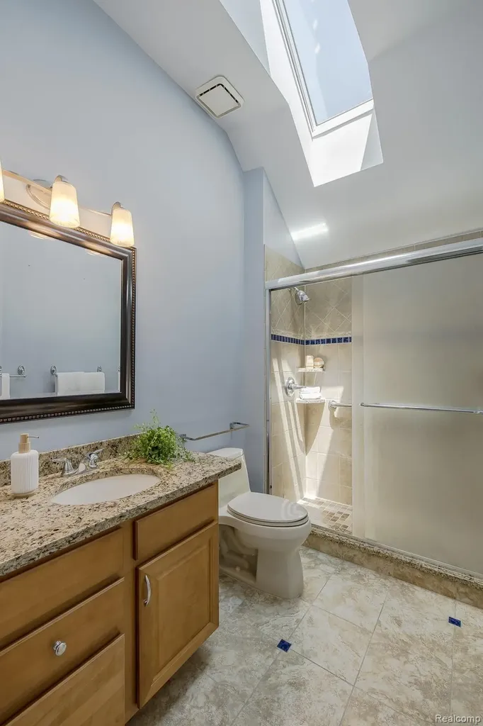 1074 Sandpiper Drive Waterford Charter Township MI 48328
