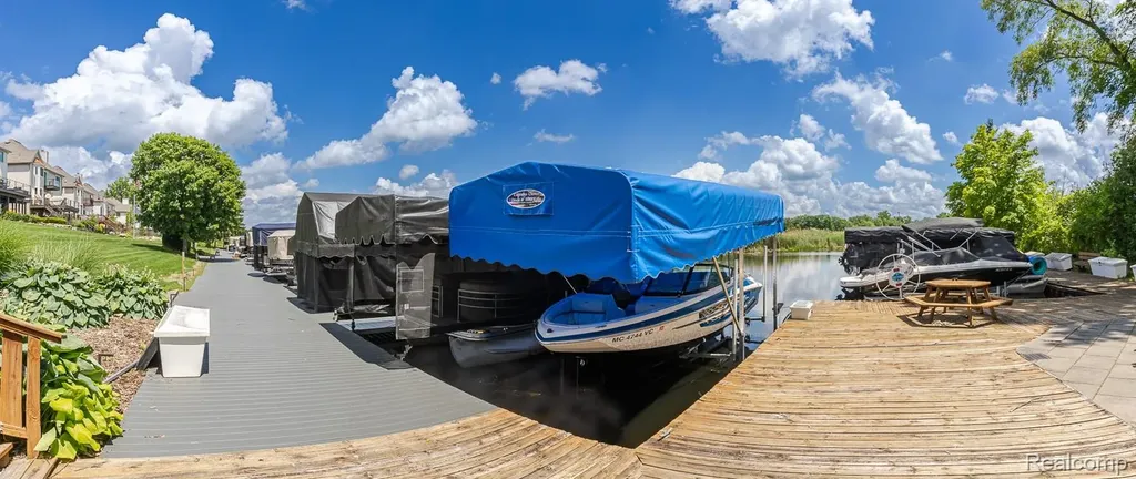 1074 Sandpiper Drive Waterford Charter Township MI 48328