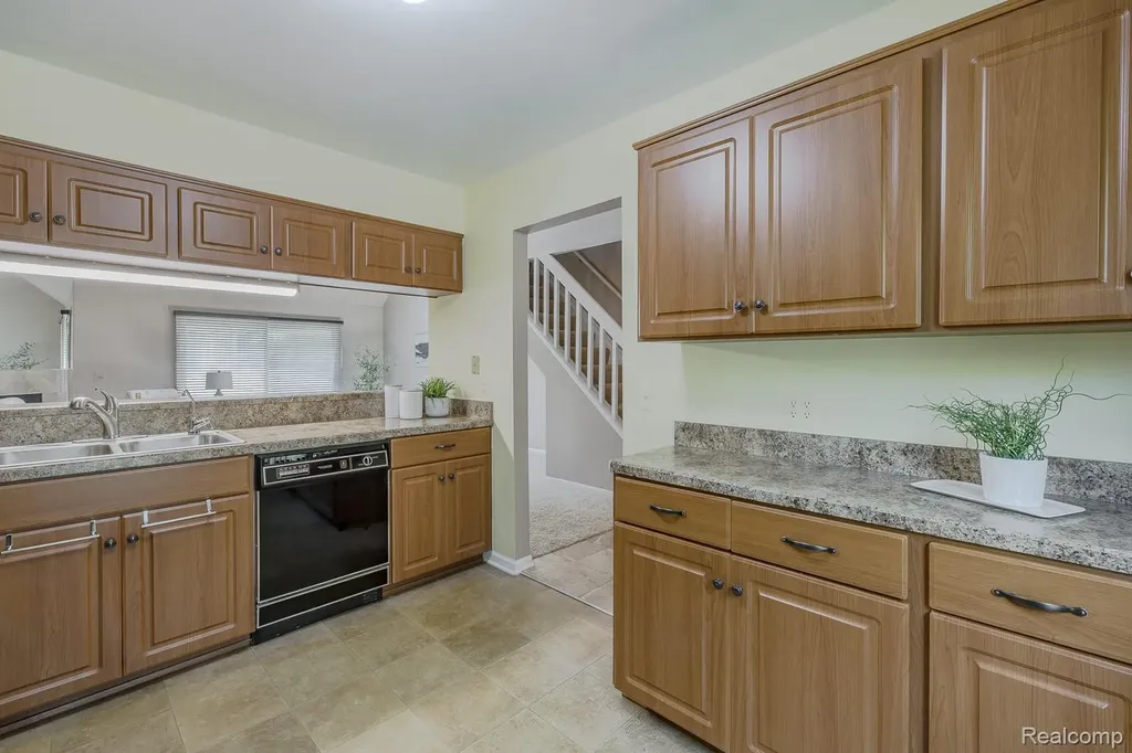 1074 Sandpiper Drive Waterford Charter Township MI 48328