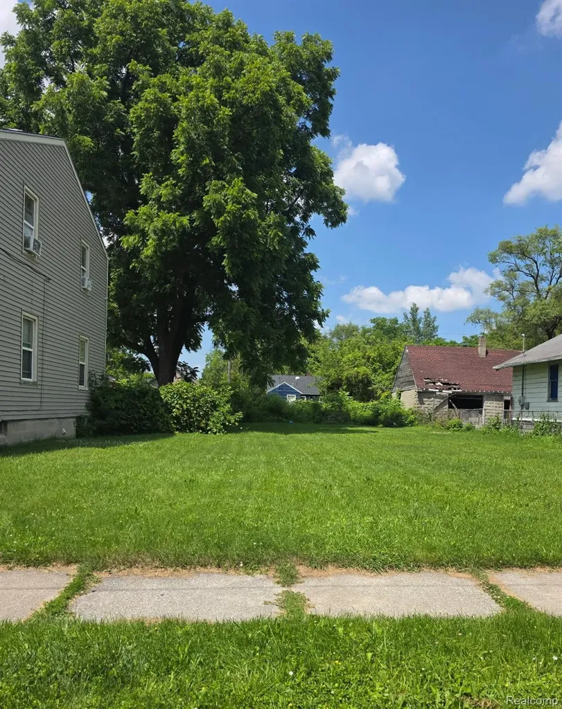 3407 Fulton Street Saginaw City MI 48601