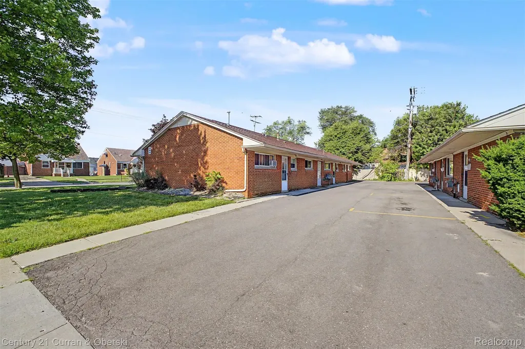 4222 Drouillard Street Lincoln Park City MI 48146