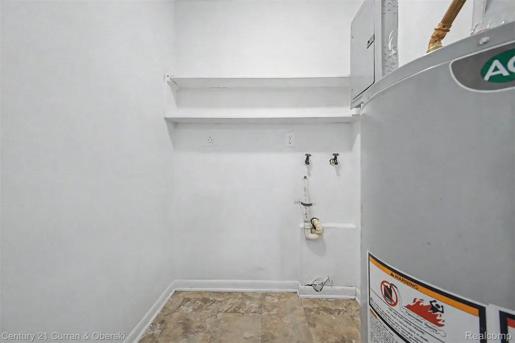 4222 Drouillard Street Lincoln Park City MI 48146