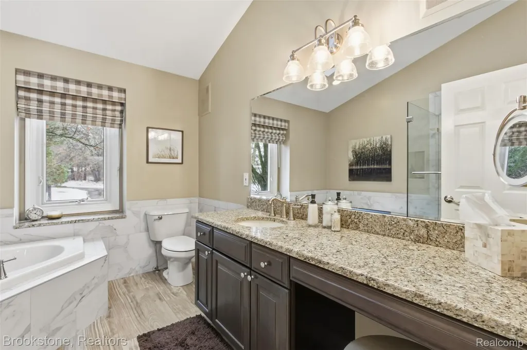 12170 Shaffer Road Springfield Charter Township MI 48350