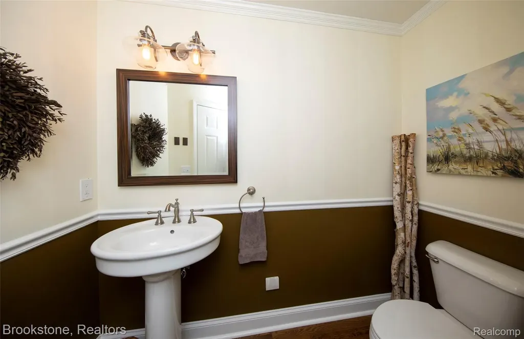 12170 Shaffer Road Springfield Charter Township MI 48350
