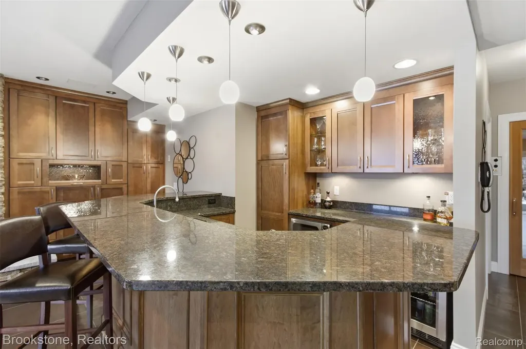 12170 Shaffer Road Springfield Charter Township MI 48350