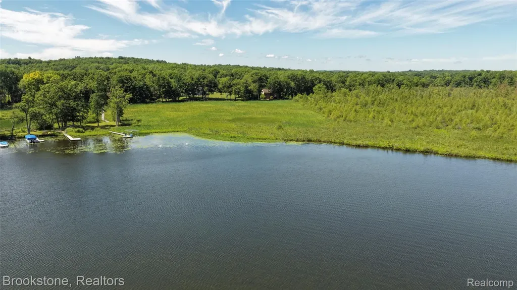 12170 Shaffer Road Springfield Charter Township MI 48350