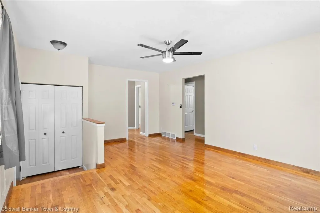 4820 Burchfield Avenue Lansing City MI 48910
