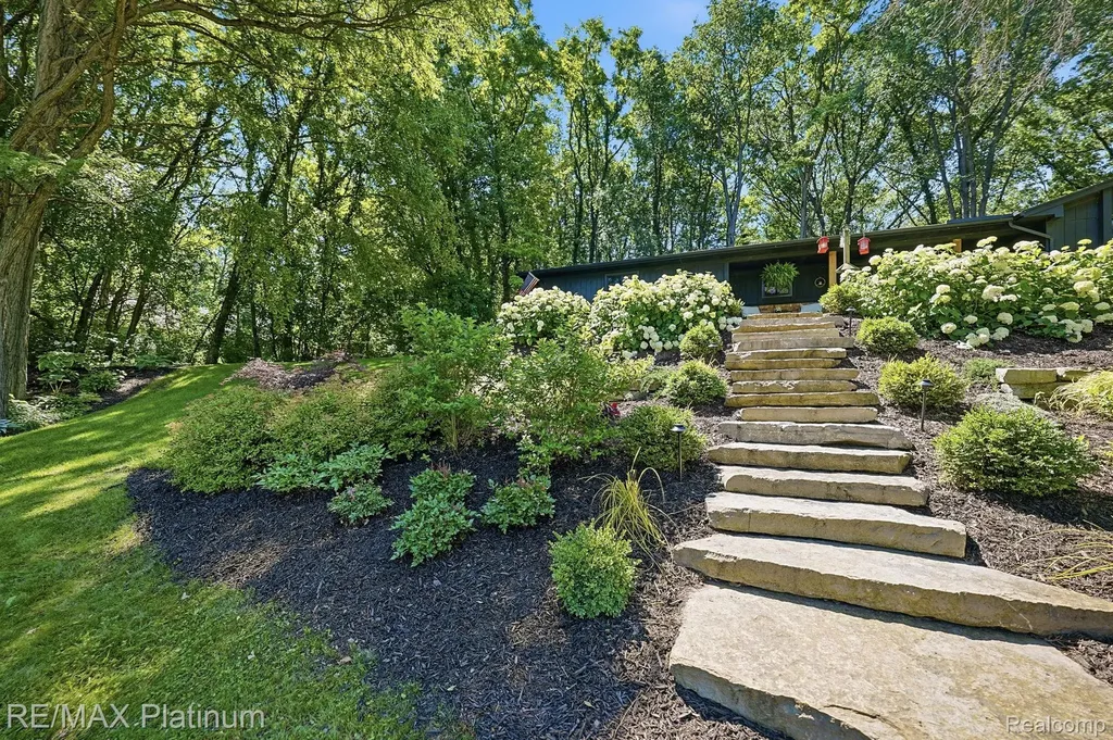 1245 Tracilee Drive Marion Township MI 48843
