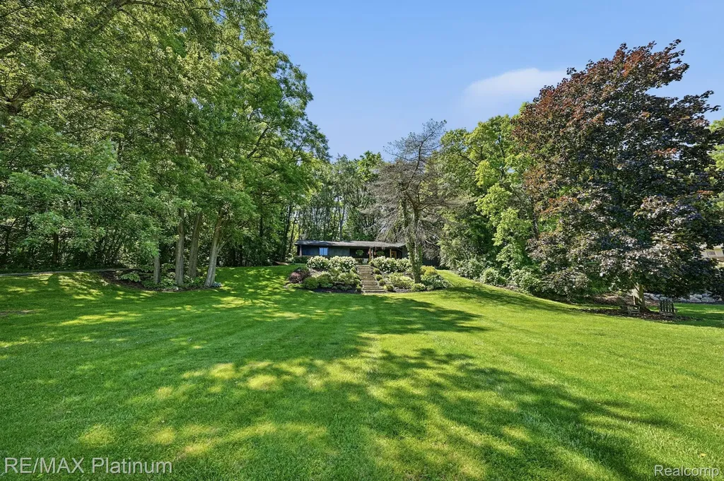 1245 Tracilee Drive Marion Township MI 48843
