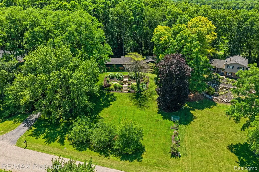 1245 Tracilee Drive Marion Township MI 48843