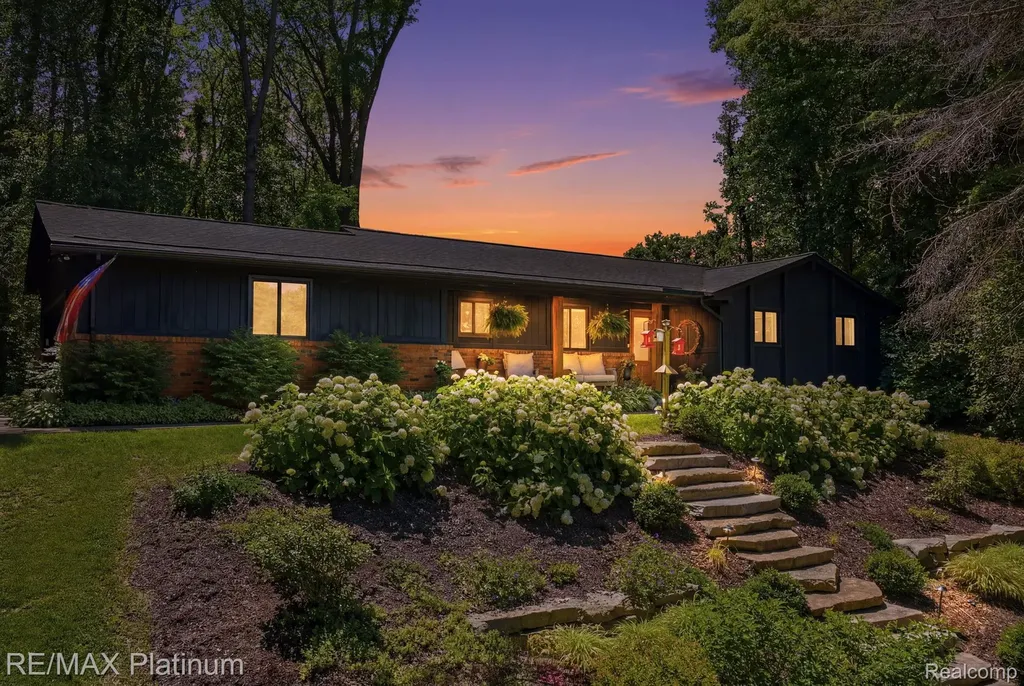 1245 Tracilee Drive Marion Township MI 48843