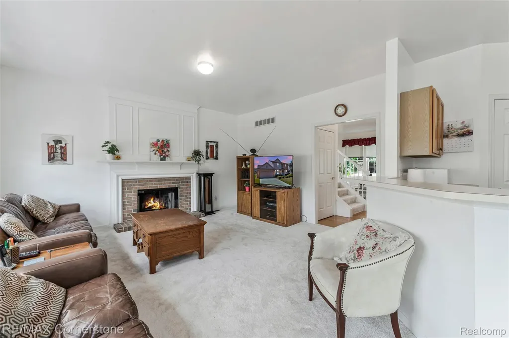 8307 Parkside Drive Westland City MI 48185
