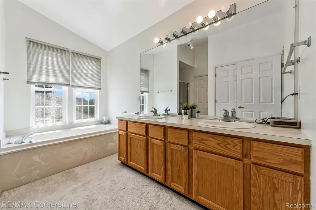 8307 Parkside Drive Westland City MI 48185