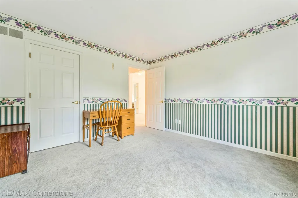 8307 Parkside Drive Westland City MI 48185