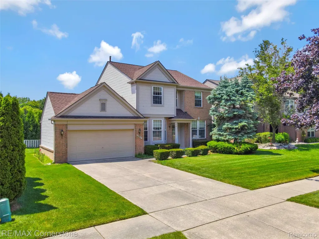 8307 Parkside Drive Westland City MI 48185