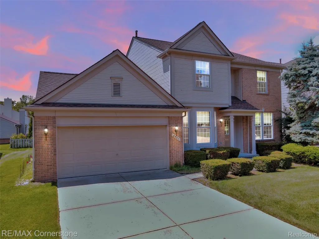 8307 Parkside Drive Westland City MI 48185