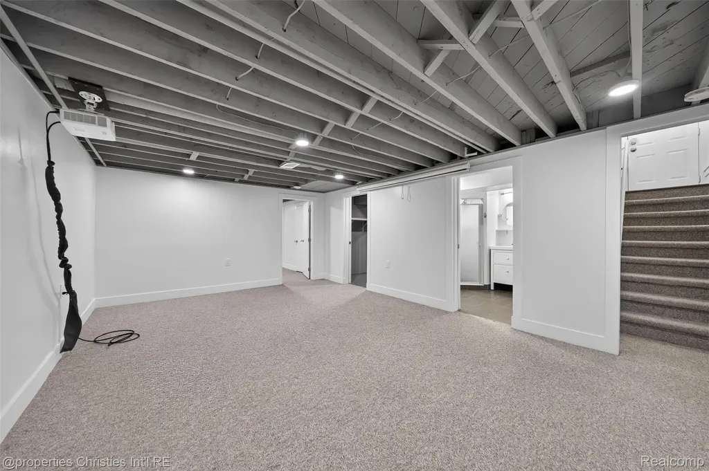 27856 Lenox Avenue Madison Heights City MI 48071