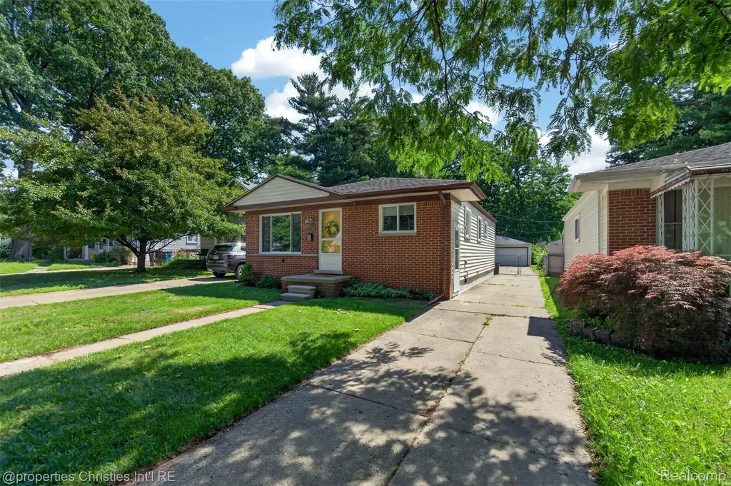 27856 Lenox Avenue Madison Heights City MI 48071