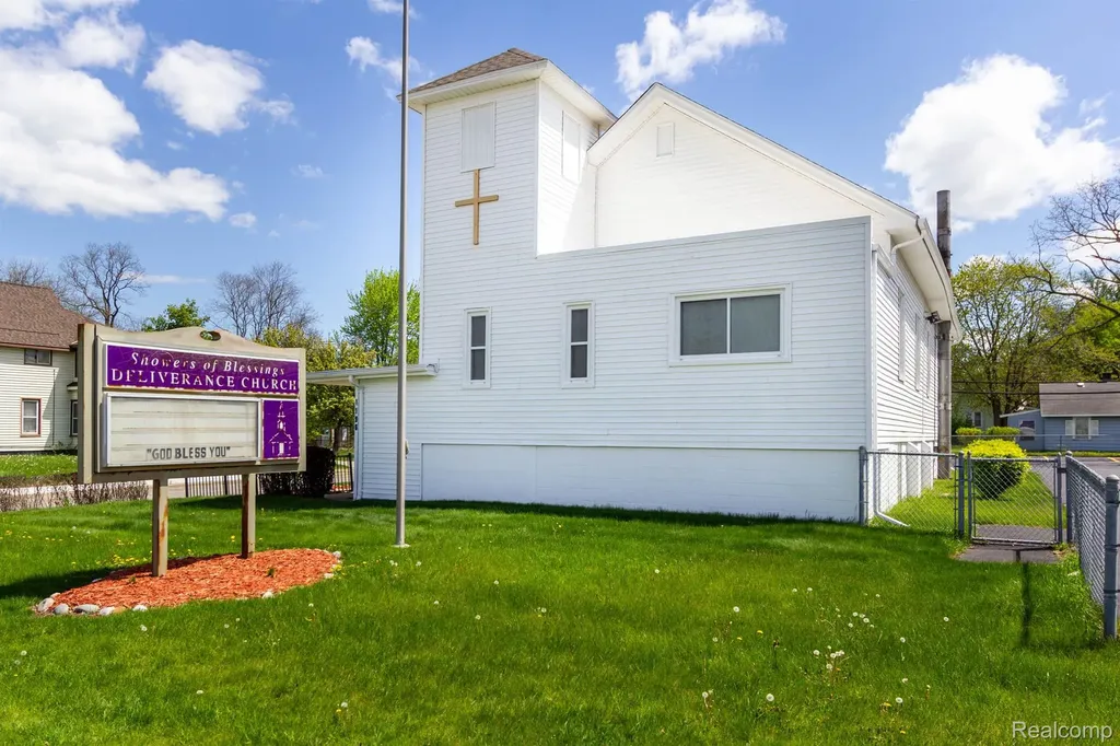 1196 Joslyn Avenue Pontiac City MI 48340