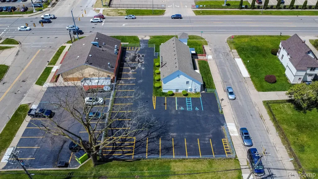 1196 Joslyn Avenue Pontiac City MI 48340