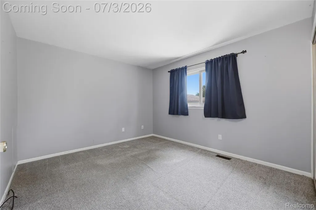 19714 Rosin Drive Clinton Charter Township MI 48038