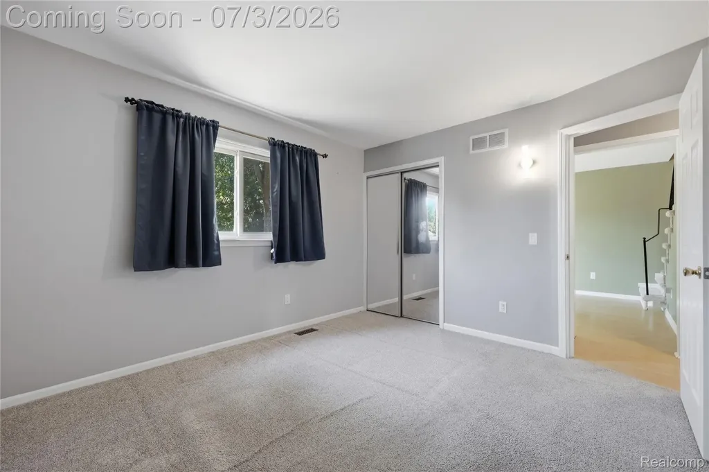 19714 Rosin Drive Clinton Charter Township MI 48038