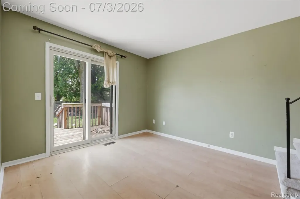 19714 Rosin Drive Clinton Charter Township MI 48038