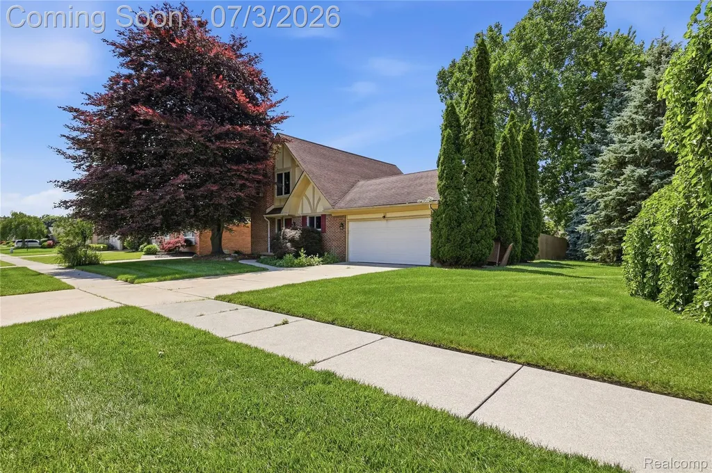 19714 Rosin Drive Clinton Charter Township MI 48038
