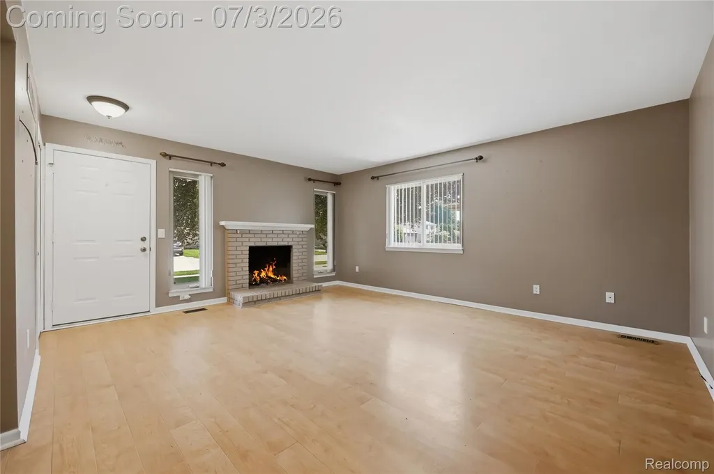 19714 Rosin Drive Clinton Charter Township MI 48038
