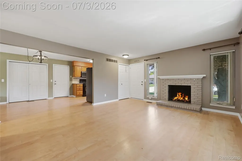 19714 Rosin Drive Clinton Charter Township MI 48038