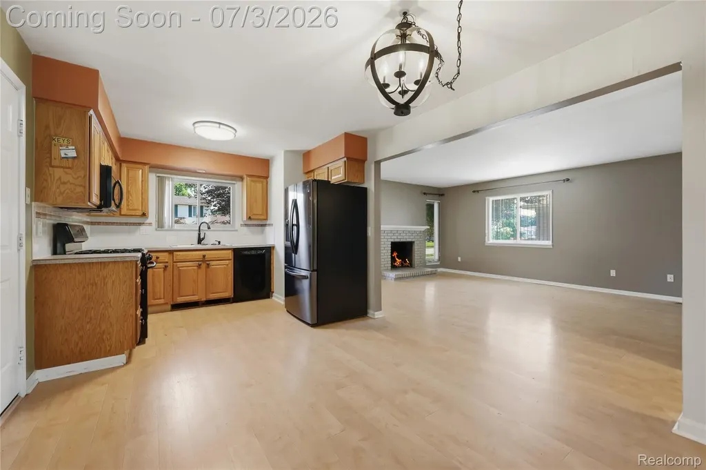 19714 Rosin Drive Clinton Charter Township MI 48038