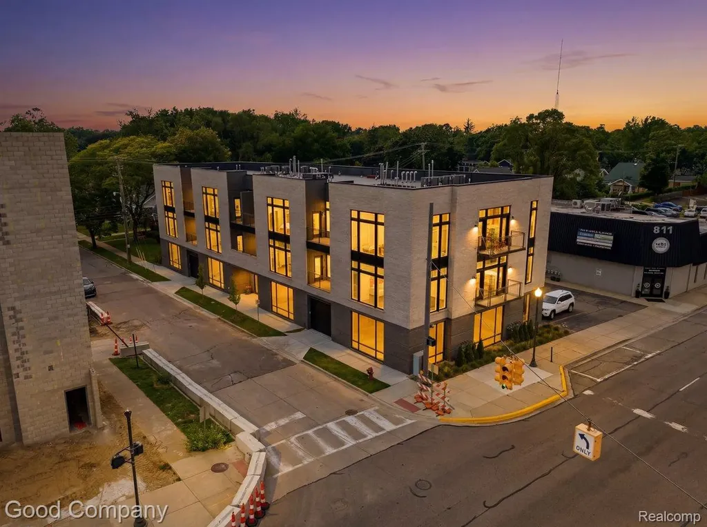 110 Austin Avenue Royal Oak City MI 48067