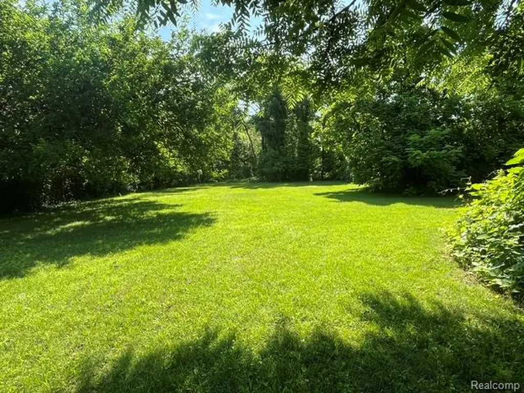 2180 Henry Ruff Road Garden City City MI 48135