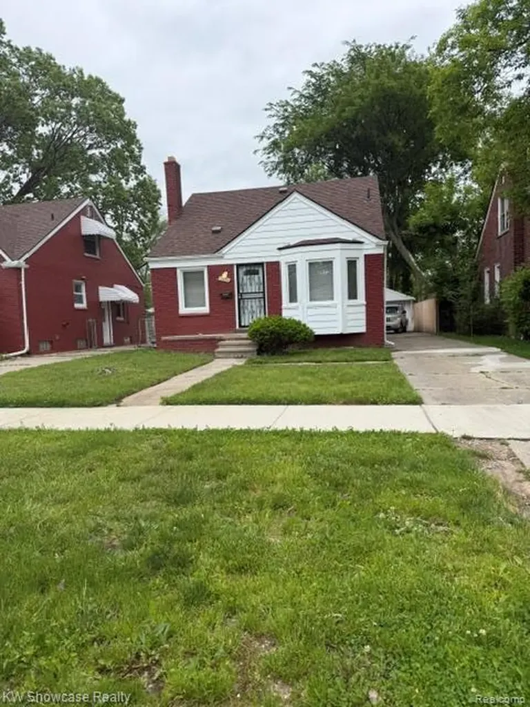 19354 Biltmore Street Detroit City MI 48235