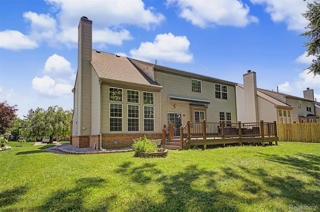 8179 Creekside Drive Westland City MI 48185