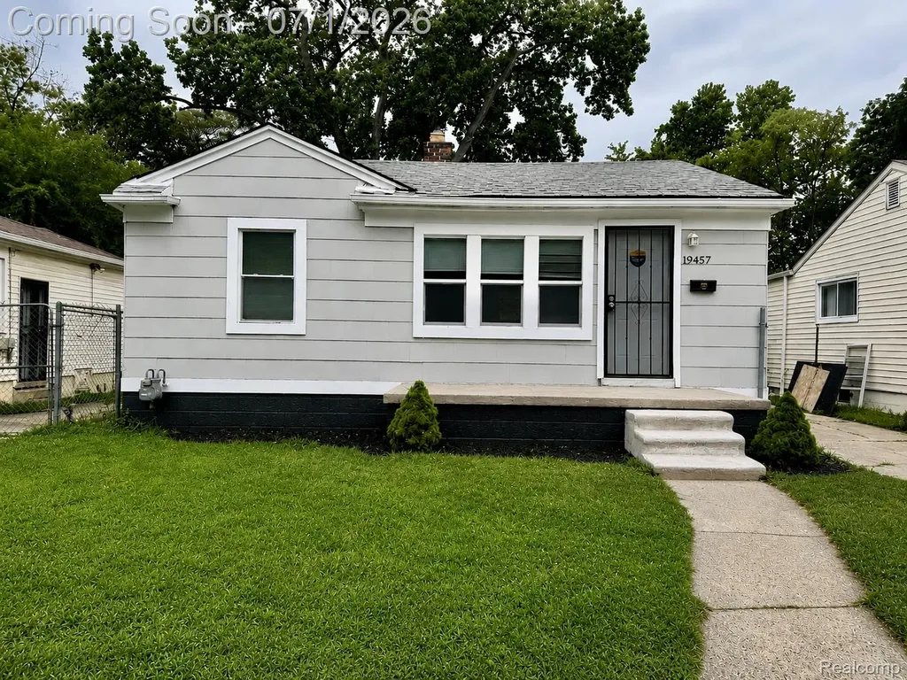 19457 Gilchrist Street Detroit City MI 48235