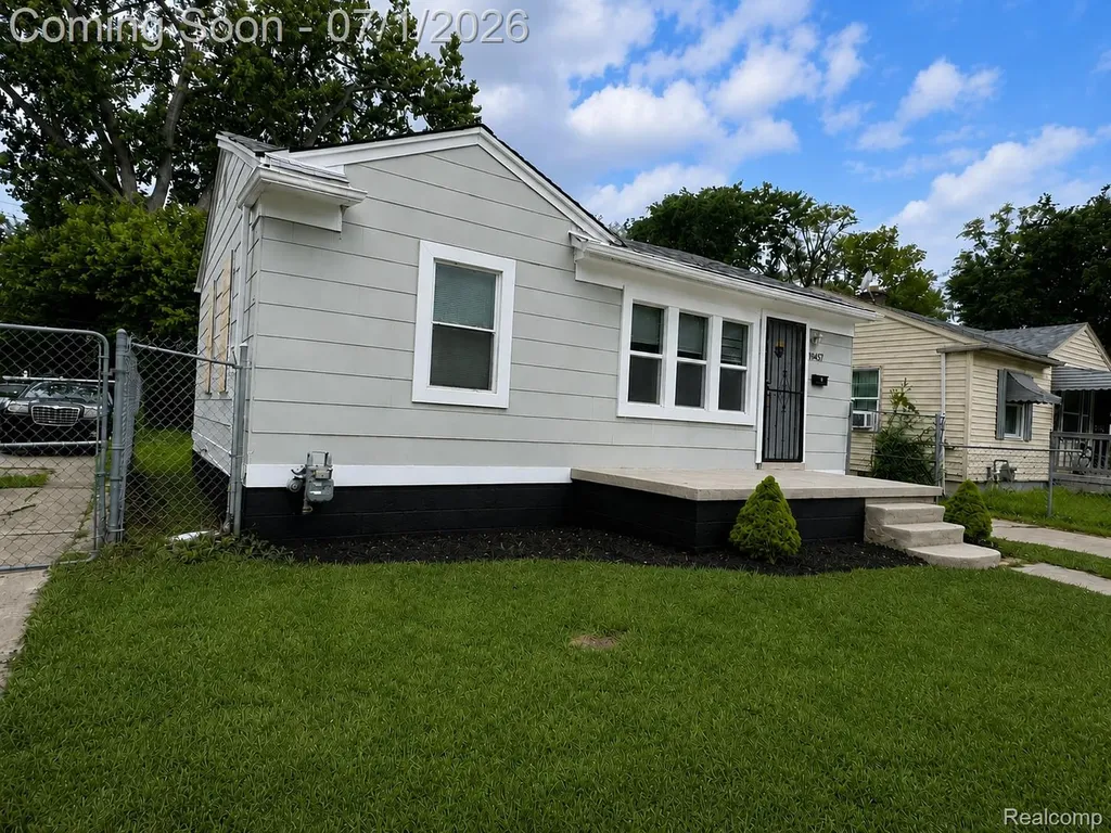 19457 Gilchrist Street Detroit City MI 48235