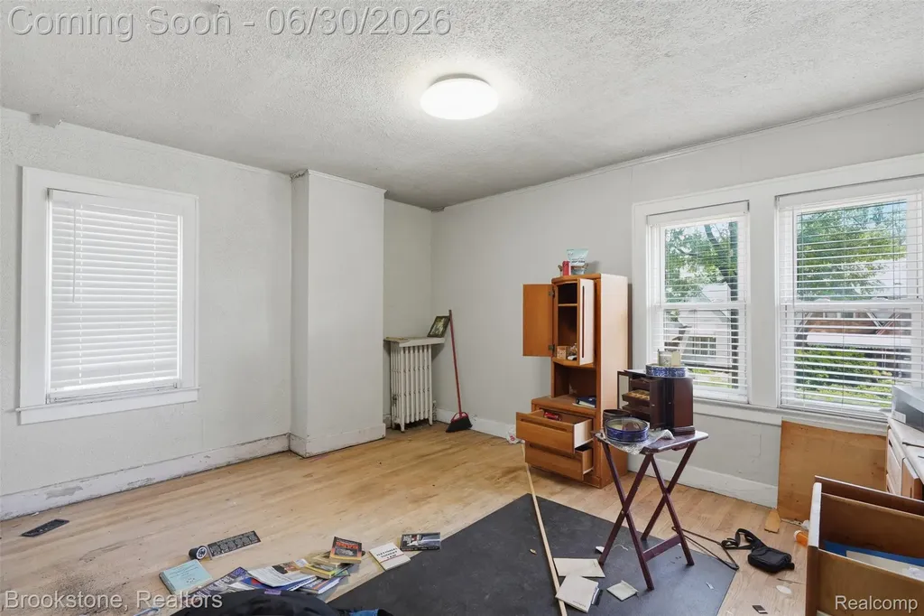 16247 Roselawn Street Detroit City MI 48221