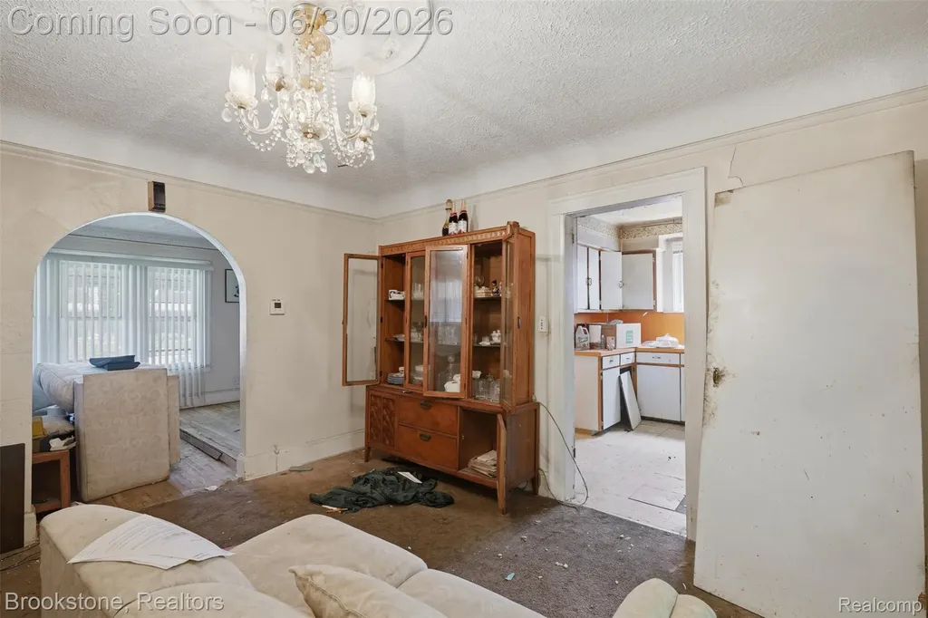 16247 Roselawn Street Detroit City MI 48221