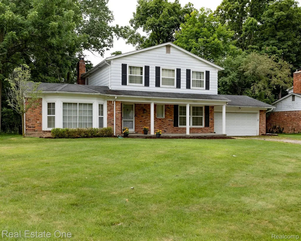 4259 Pinecroft Court West Bloomfield Charter Township MI 48322