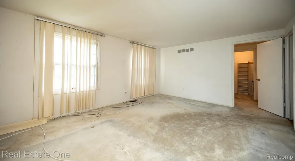 4259 Pinecroft Court West Bloomfield Charter Township MI 48322