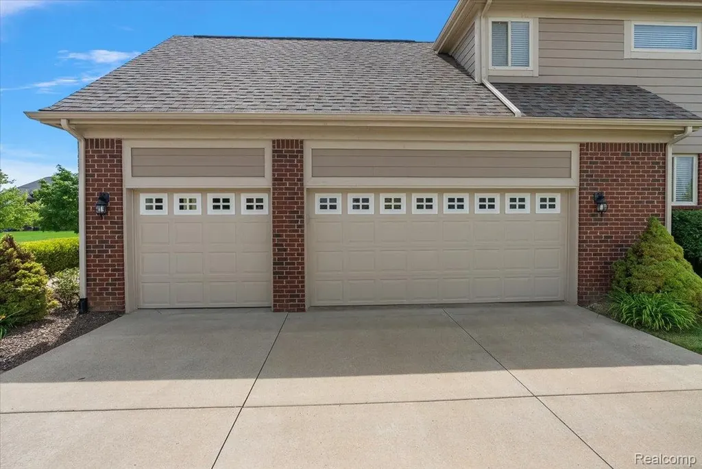 23001 Bentley Drive Lyon Charter Township MI 48167