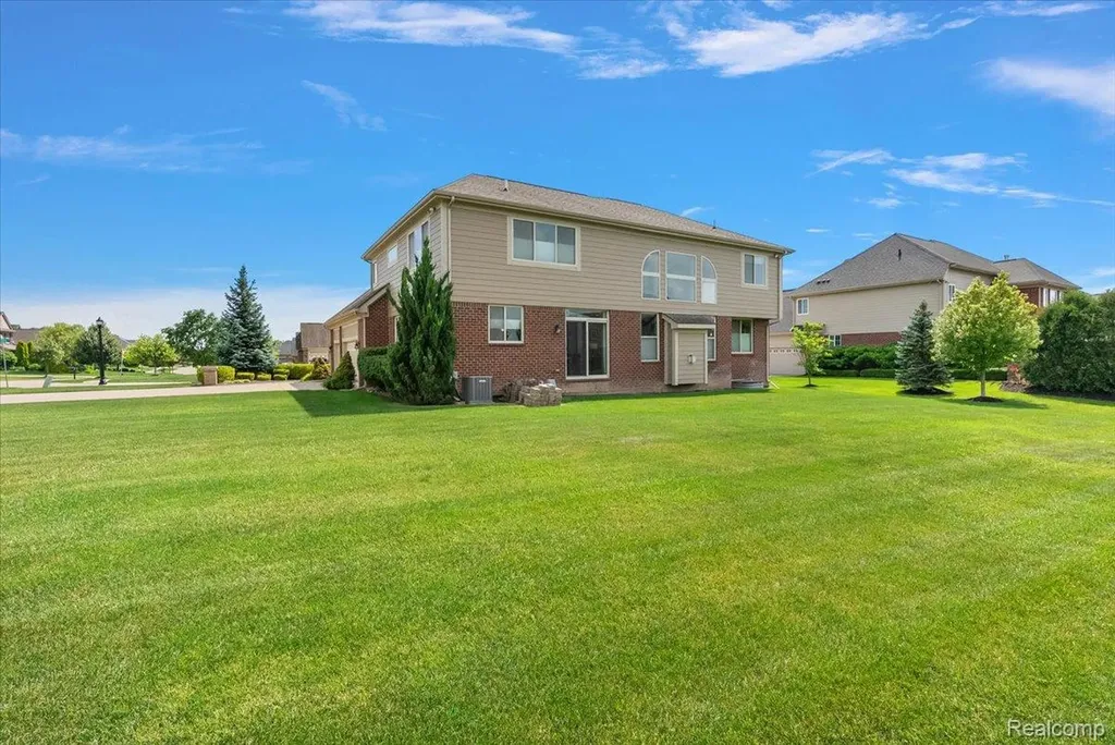 23001 Bentley Drive Lyon Charter Township MI 48167