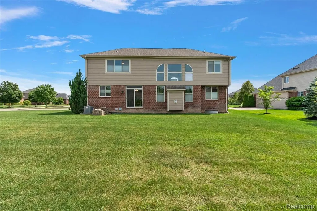 23001 Bentley Drive Lyon Charter Township MI 48167