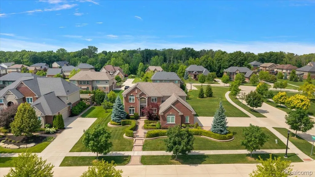 23001 Bentley Drive Lyon Charter Township MI 48167